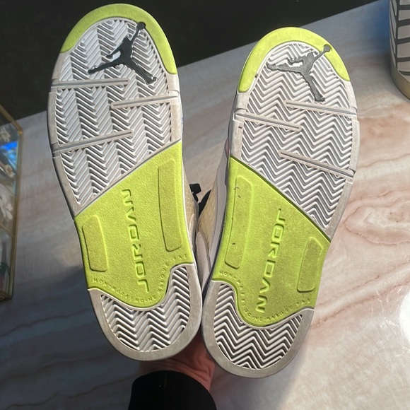 Air Jordans retro bel-air boys size 3 - Picture 4 of 5